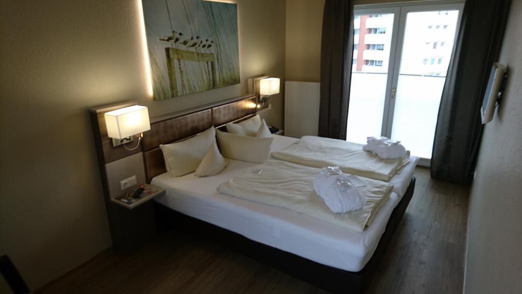 Hotel Sylter Hof เวสเทอร์แลนด์ ภายนอก รูปภาพ