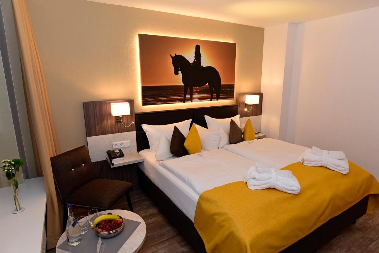 Hotel Sylter Hof เวสเทอร์แลนด์ ภายนอก รูปภาพ
